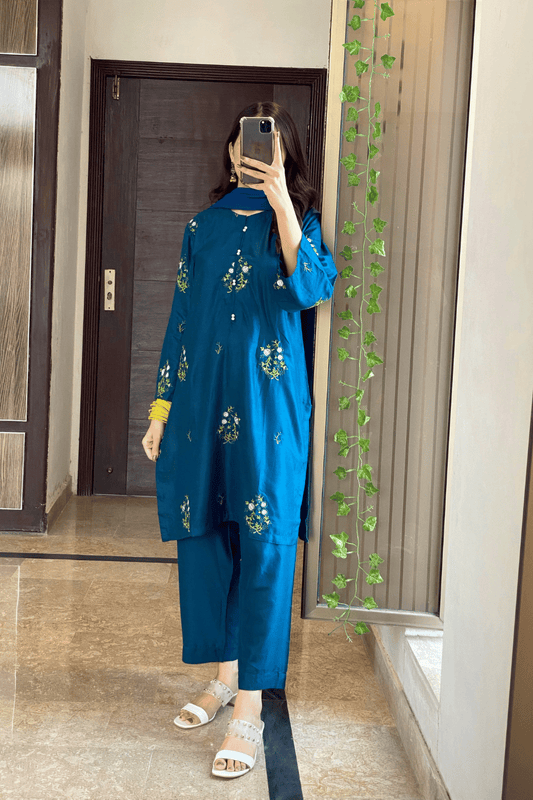 Blue Tulip Embroidered 2pcs - UK