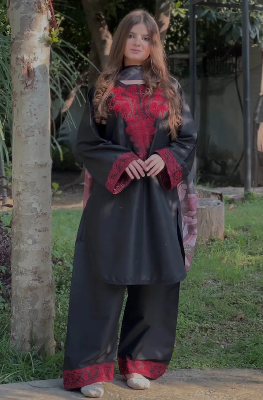 Black Rose Embroidered 3pcs - UK